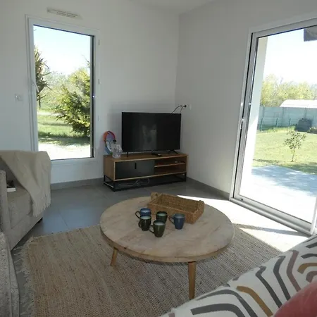 Maison Familiale A Pour 8 Pers., Terrasse Et Jardin - Fr-1-540-321 *