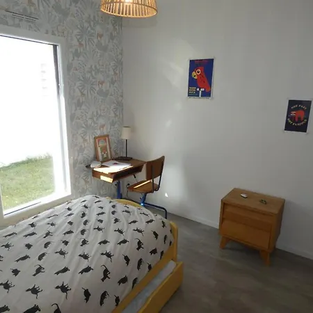 Maison Familiale A Pour 8 Pers., Terrasse Et Jardin - Fr-1-540-321