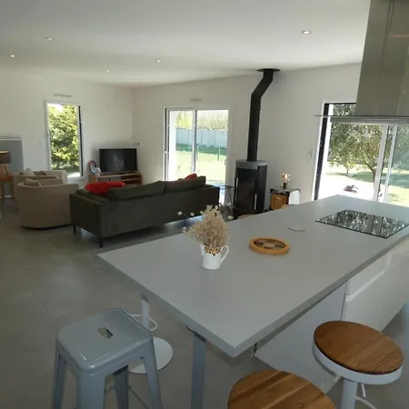 Maison Familiale A Pour 8 Pers., Terrasse Et Jardin - Fr-1-540-321 Holiday home *