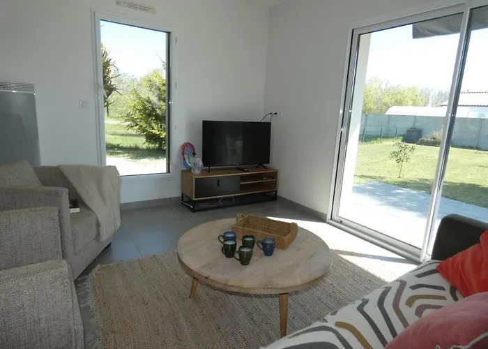 Maison Familiale A Pour 8 Pers., Terrasse Et Jardin - Fr-1-540-321 *