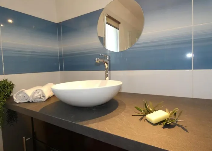 Maison Familiale A Pour 8 Pers., Terrasse Et Jardin - Fr-1-540-321 * Notre-Dame-de-Monts